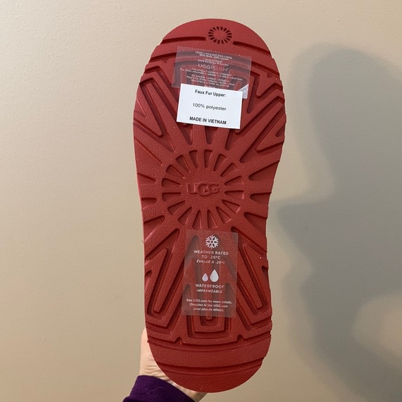 Ugg Red Mini Clear and Sherpa Filled Boots - Picture 11 of 17